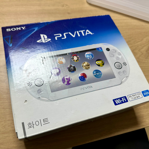 PS Vita 2세대 한국정발 순정 화이트 팝니다.