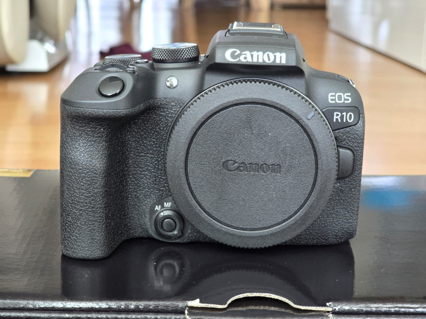 캐논카메라R10,RFS18-150렌즈,리모컨,추가배터리