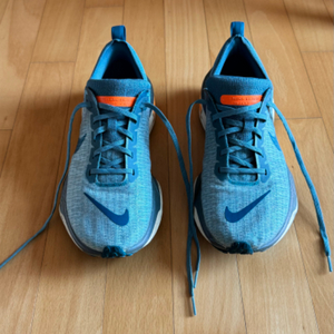 NIKE INVINCIBLE RUN3 ZOOMX FLY
