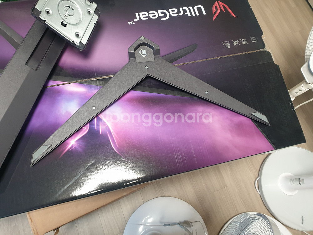 모니터 스탠드 새상품 lg32gq850l 대전--1