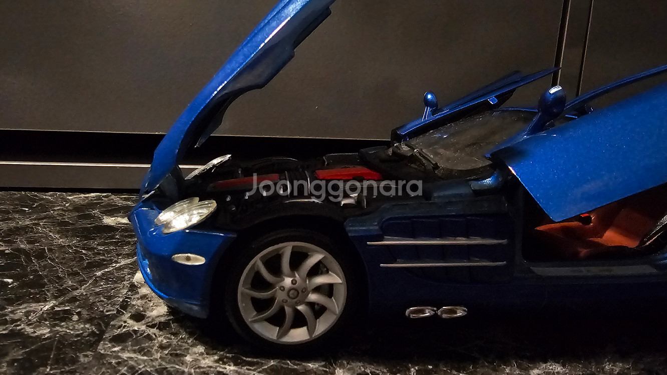 벤츠 SLR 멕라렌 1:18 다이캐스트 판매--4