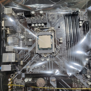 cpu i5-9500 + 기가바이트 b365m 메인보드