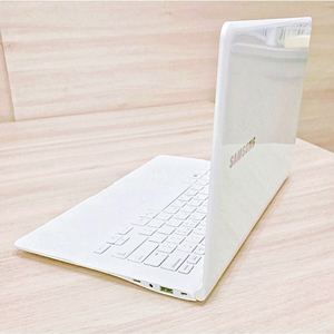 [개인/빠른속도/슬림제품] 삼성 화이트 노트북