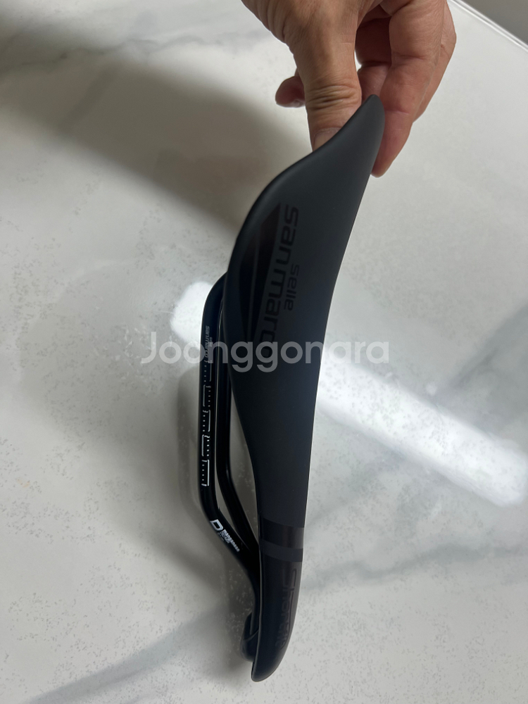 산마르코 숏핏 2.0 와이드 안장--2