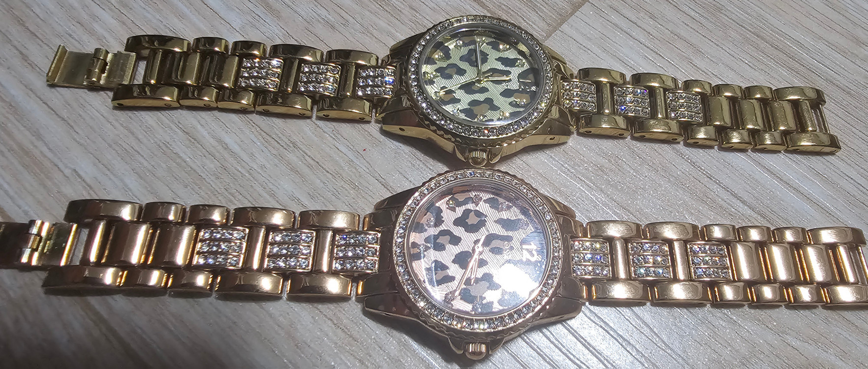 OST여성 손목시계--2