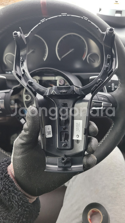 BMW M핸들 알칸테라&카본 작업(F15순정)--2