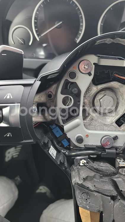 BMW M핸들 알칸테라&카본 작업(F15순정)--6