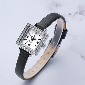 [디유아모르]여성 가죽밴드 다이아몬드 시계 판매