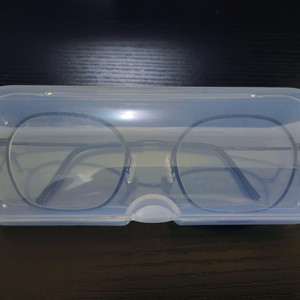 티타늄 안경 팝니다.