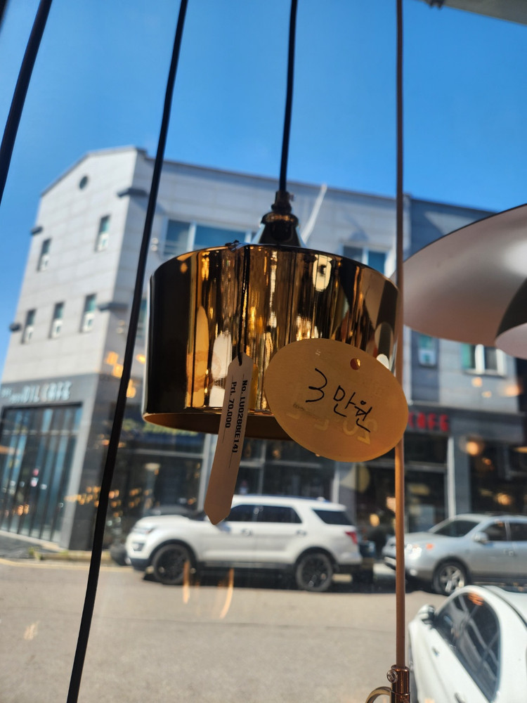 골드식탁등 3개--2