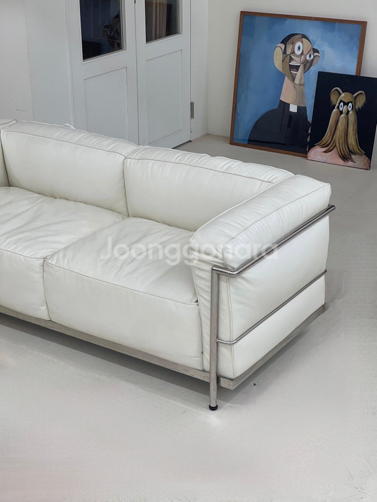 디자인 쇼파 판매합니다--3