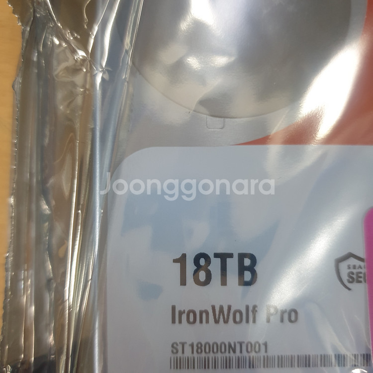 씨게이트 아이언울프 프로 18TB 신품 팝니다--1