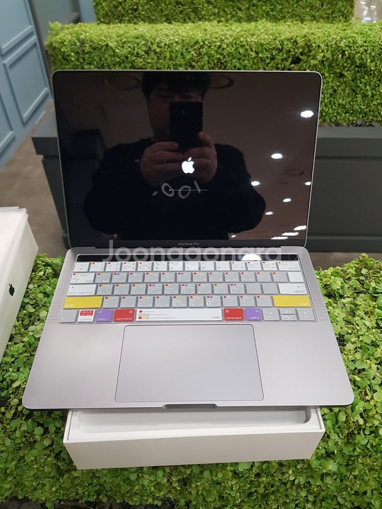 맥북프로13인치 최고급형 i7 16 512..75만--1