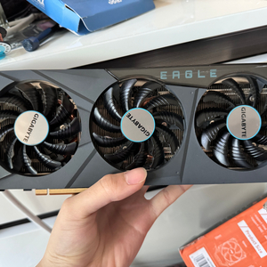 기가바이트 라데온 RX6700XT EAGLE