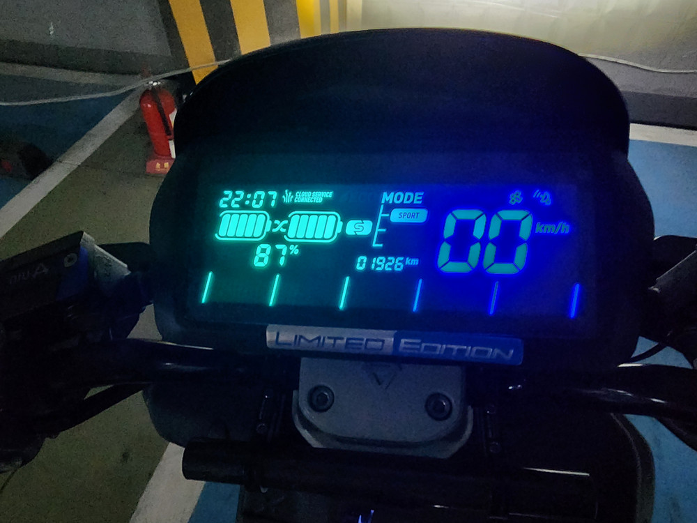 niu gts (100ah배터리) 팝니다--2