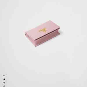 프라다 로고메탈 카드지갑 핑크