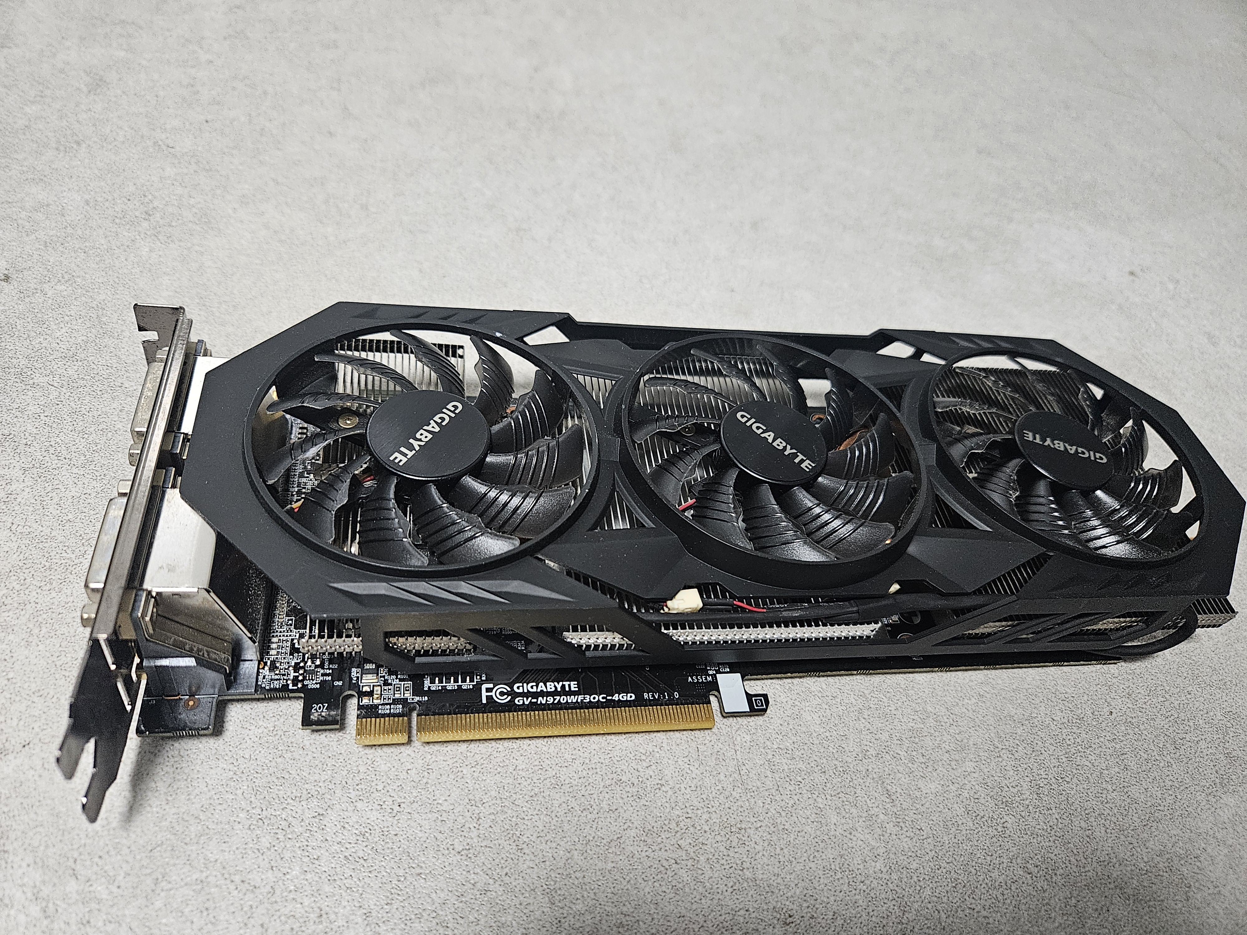 기가바이트 GTX 970 4G 팝니다.