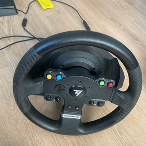 트러스트마스터 TMX PRO 레이싱 휠 판매합니다