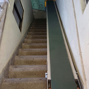 계단 컨베이어