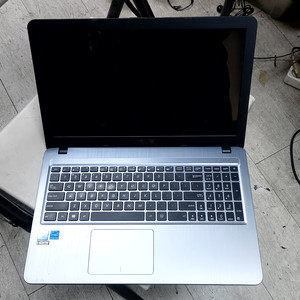 아수수 깨끗한 15인치 노트북