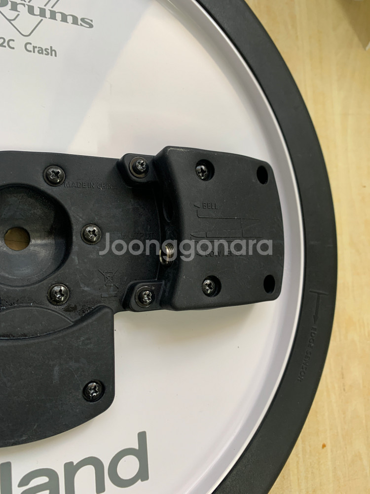 롤랜드 전자드럼용 12인치 심벌 판매합니다.--1