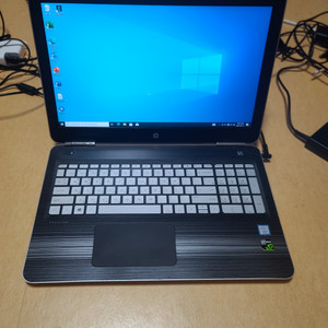 HP 노트북 인텔 i7-7700HQ 램8 SSD250