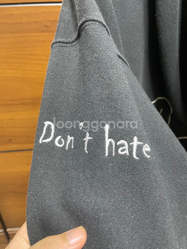 꼼파뇨 레터링 타투 후드 기모 블랙 M--4