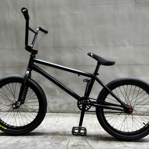 SUNDAY CUSTOM BMX