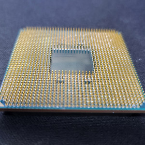 AMD 라이젠 5800X 팝니다