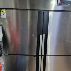삼성업소용 냉장고(냉장3칸,냉동1칸)