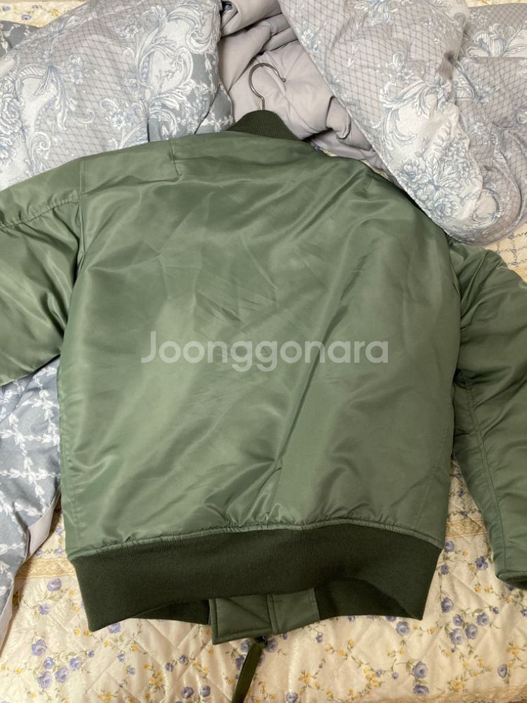 브론슨 ma-1 m 사이즈팝니다.(s랑 교환가능)--2