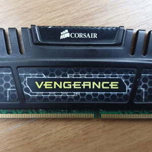 커세어 32기가 DDR3 PC램