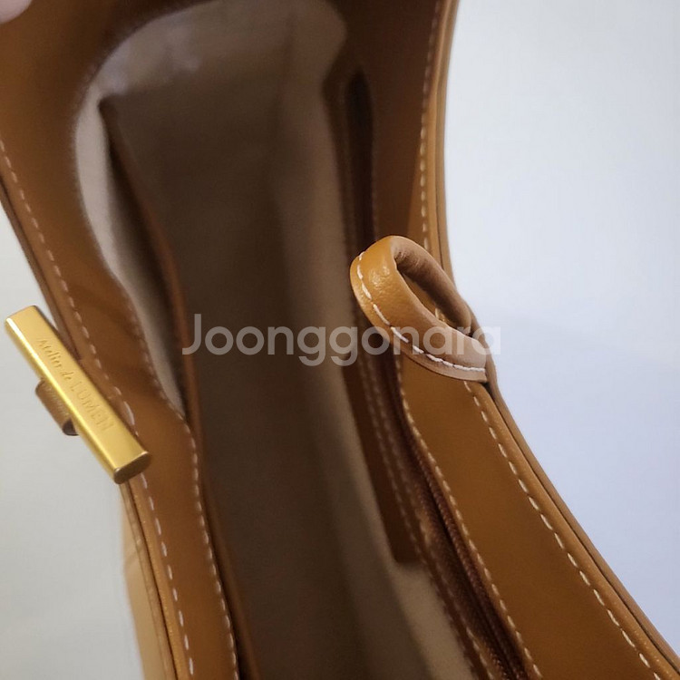 아뜰리에 드 루멘 호보백(1번 착용 새것)--2