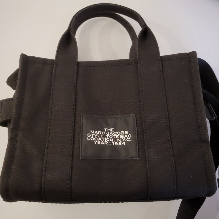 마크제이콥스 토트백 미니 블랙--1