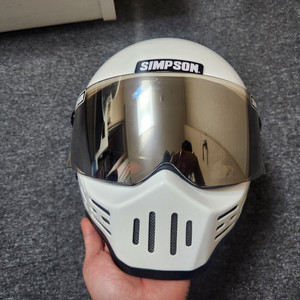 심슨m30 화이트m사이즈 팝니다