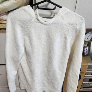 라운드넥니트 스웨터 주름 루즈핏 퍼프소매 긴팔 겨울 상