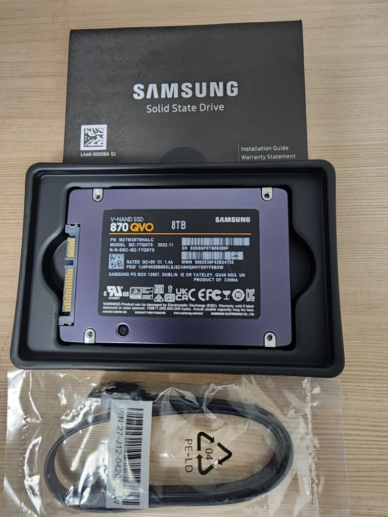 삼성 870 QVO 8TB SSD / 거의 새것