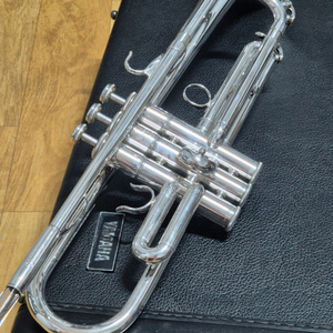 야마하 professional 트럼펫 (YTR-732)