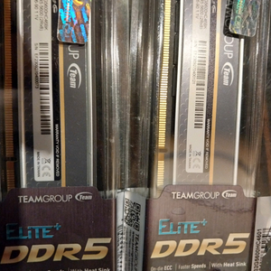 팀그룹 DDR5 5600 32X2 팝니다