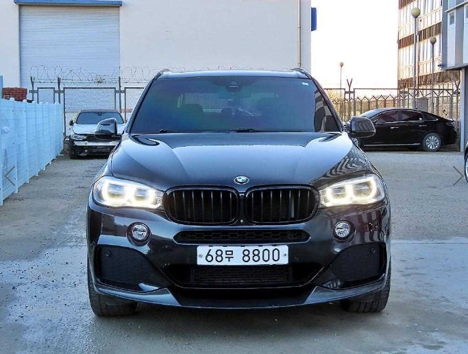 BMW X5 40d xDrive 블랙화이트 에디션