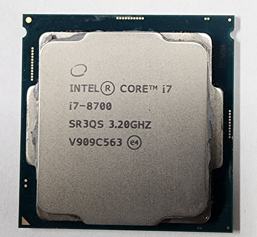 인텔 i7-8700 + 쿨러포함(중고)