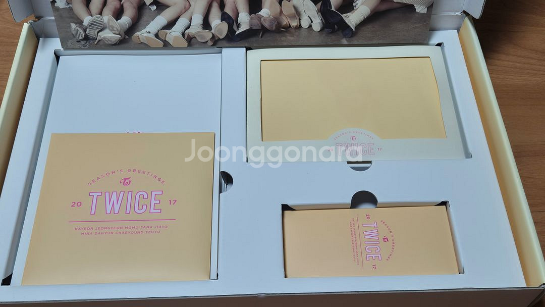 트와이스 TWICE 2017 시즌그리팅--1