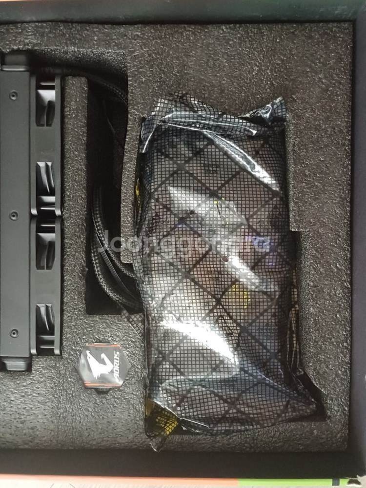 기가바이트 RTX3080 익스트림 워터포스--1