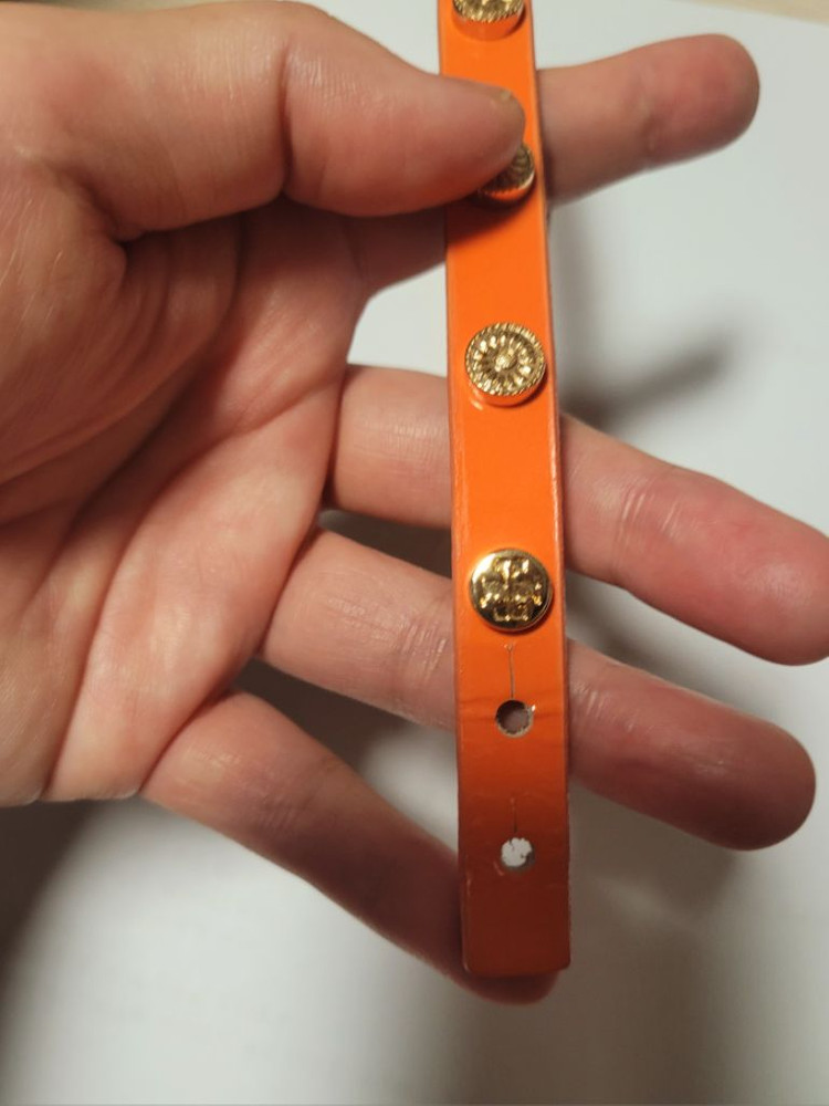 토리버치 가죽팔찌 이미지