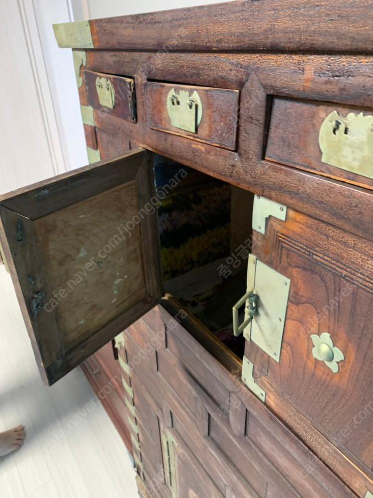 조선시대 고가구 농 나비장 이미지