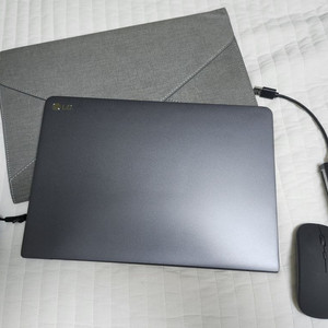 LG 그램 고사양 노트북 중고판매합니다.