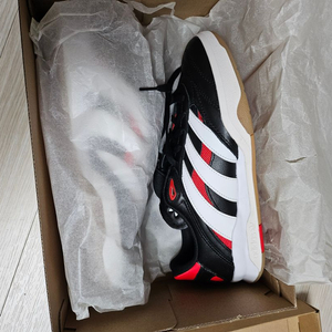 ADIDAS PREDATOR MUNDIAL(260mm)