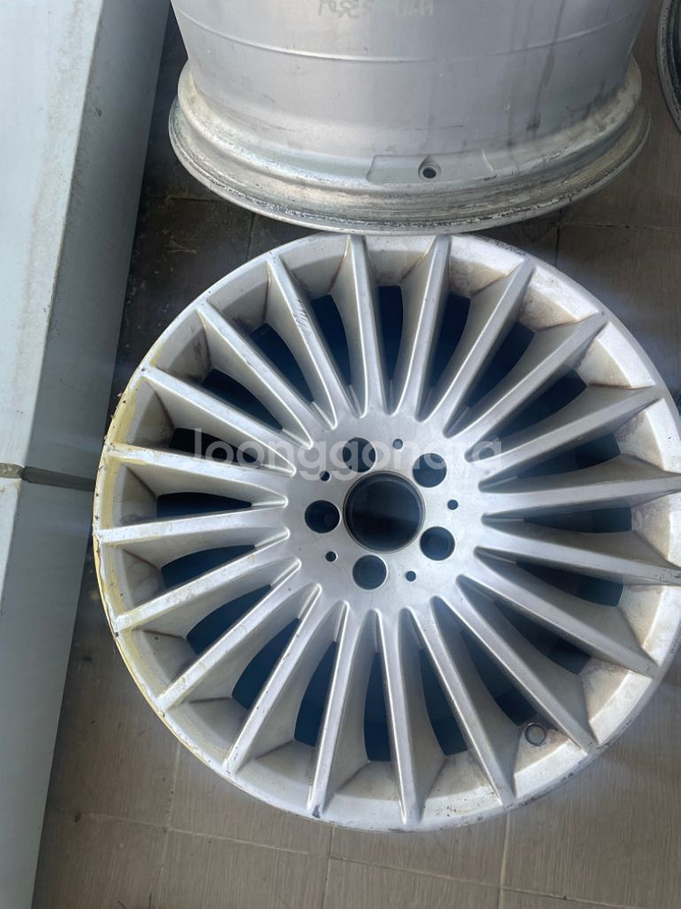 벤츠 s클래스 (cls) 19인치 휠1대분 판매--4