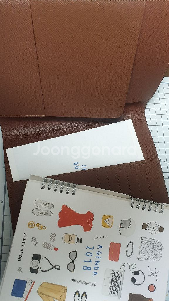 정품 새제품>>루이비통 아젠다 다이어리 a5--2