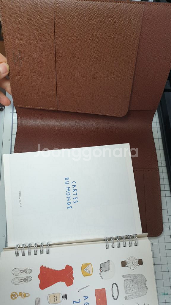 정품 새제품>>루이비통 아젠다 다이어리 a5--3